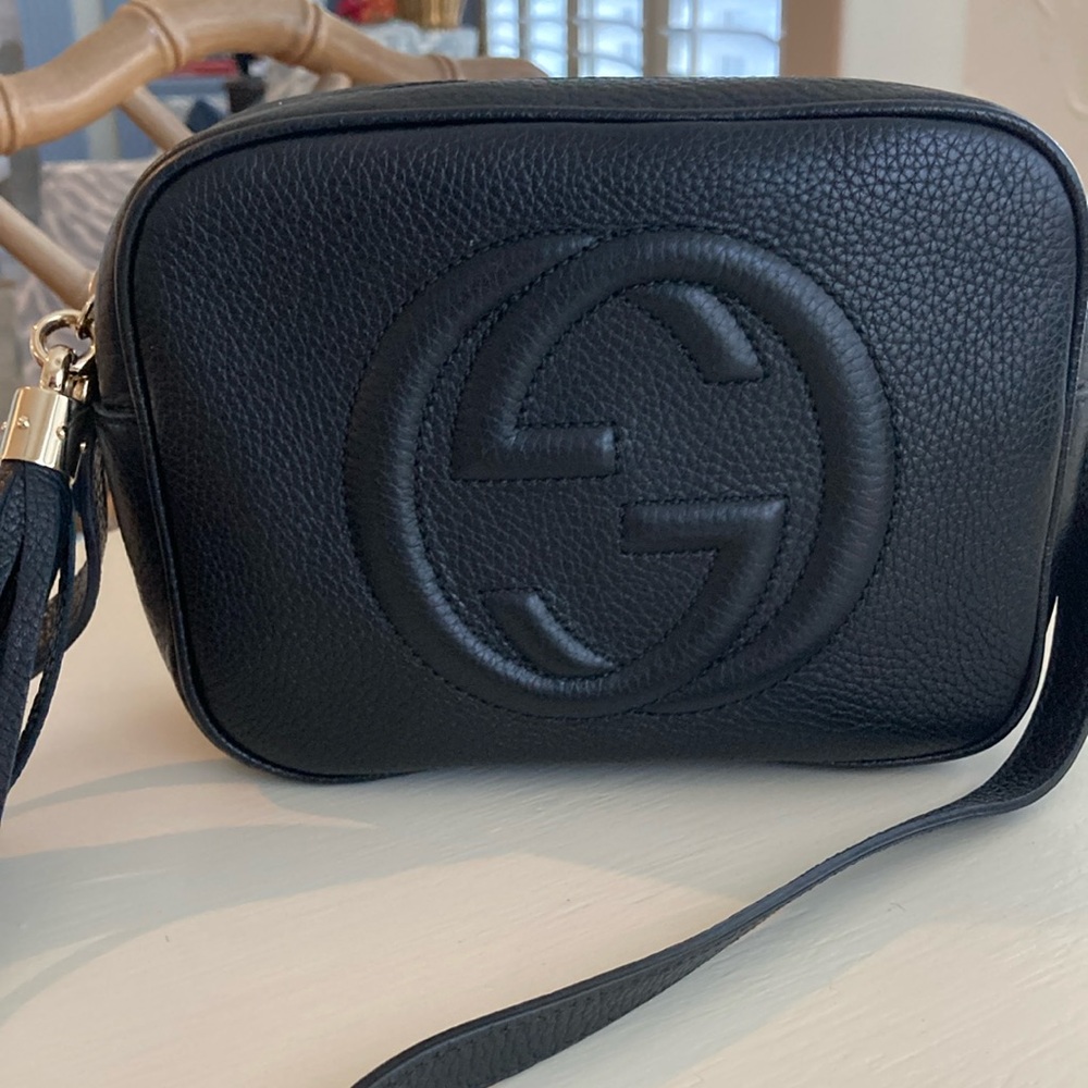 Gucci Black Leather Crossbody Bag. Great condition